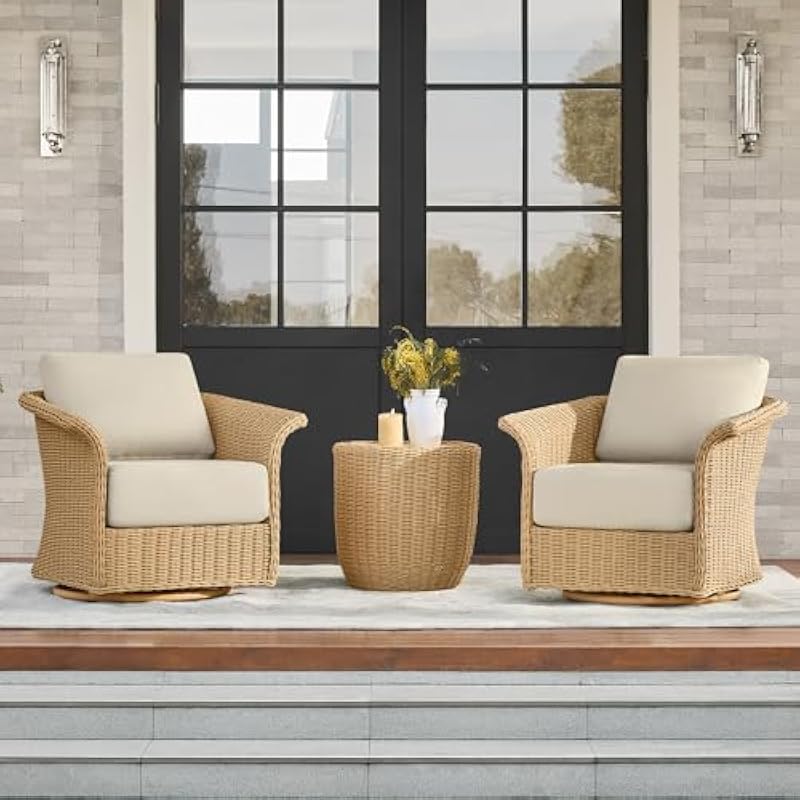 Outdoor Furniture Metal Chairs - 人間工学に基づいた背もたれと取り外し可能な防水クッションを備えた回転式椅子が付属する、3点セットの屋外用ビストロセット。素材はPE製の籐。
