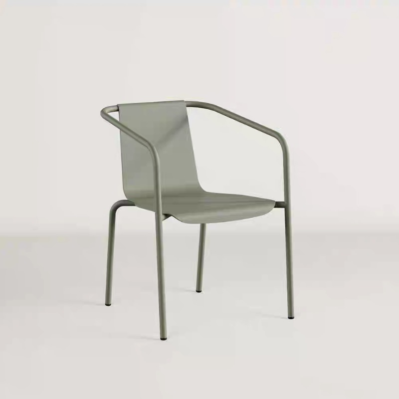 スカンジナビア風パティオセット、長方形テーブルと正方形サイド - Outdoor Furniture Metal Chairs のレビューと価格